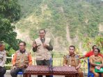 Wagub NTT-Warga Ende-Minta Pemprov NTT-Segera Perbaiki-Jalan dan Air